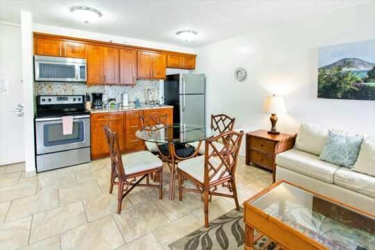 Deluxe Panoramic Mountain View Condo - 37Th Floor, Free Parking & Wifi Condo هونولولو المظهر الخارجي الصورة