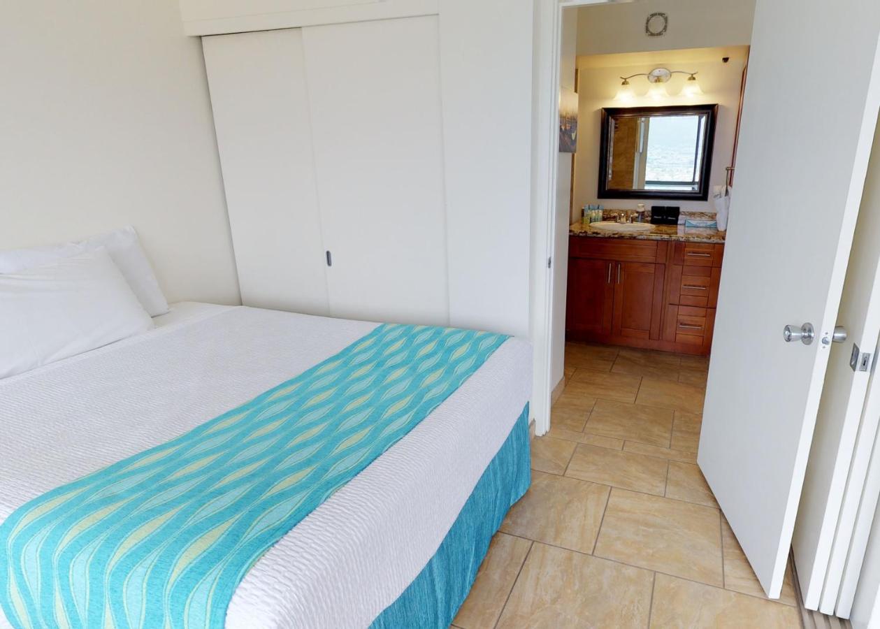 Deluxe Panoramic Mountain View Condo - 37Th Floor, Free Parking & Wifi Condo هونولولو المظهر الخارجي الصورة